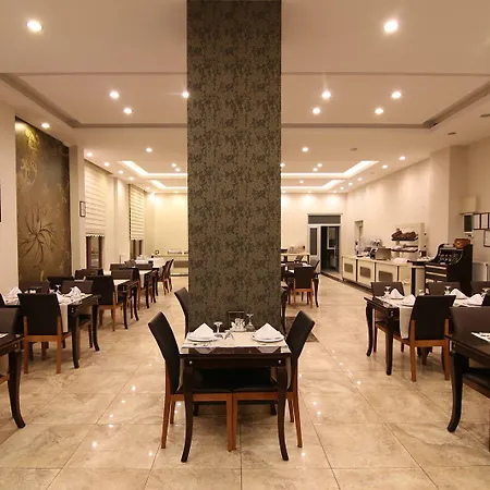 Ξενοδοχείο Royal Bilgic 3*