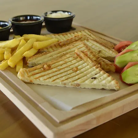 Ξενοδοχείο Royal Bilgic 3*